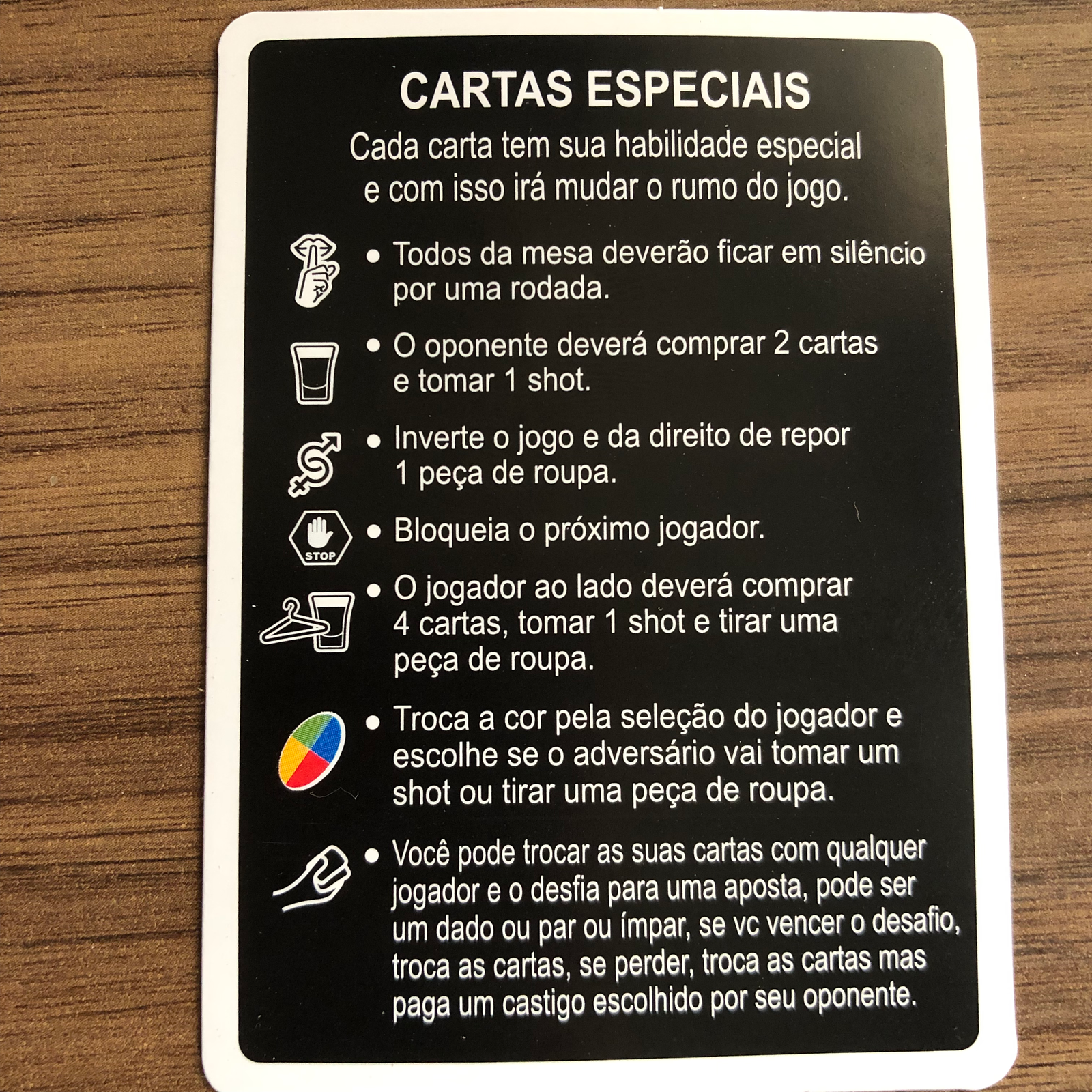 Jogo Uno Erótico para Casais “Desafios com Shots de Bebidas e Remover Peça de Roupa”