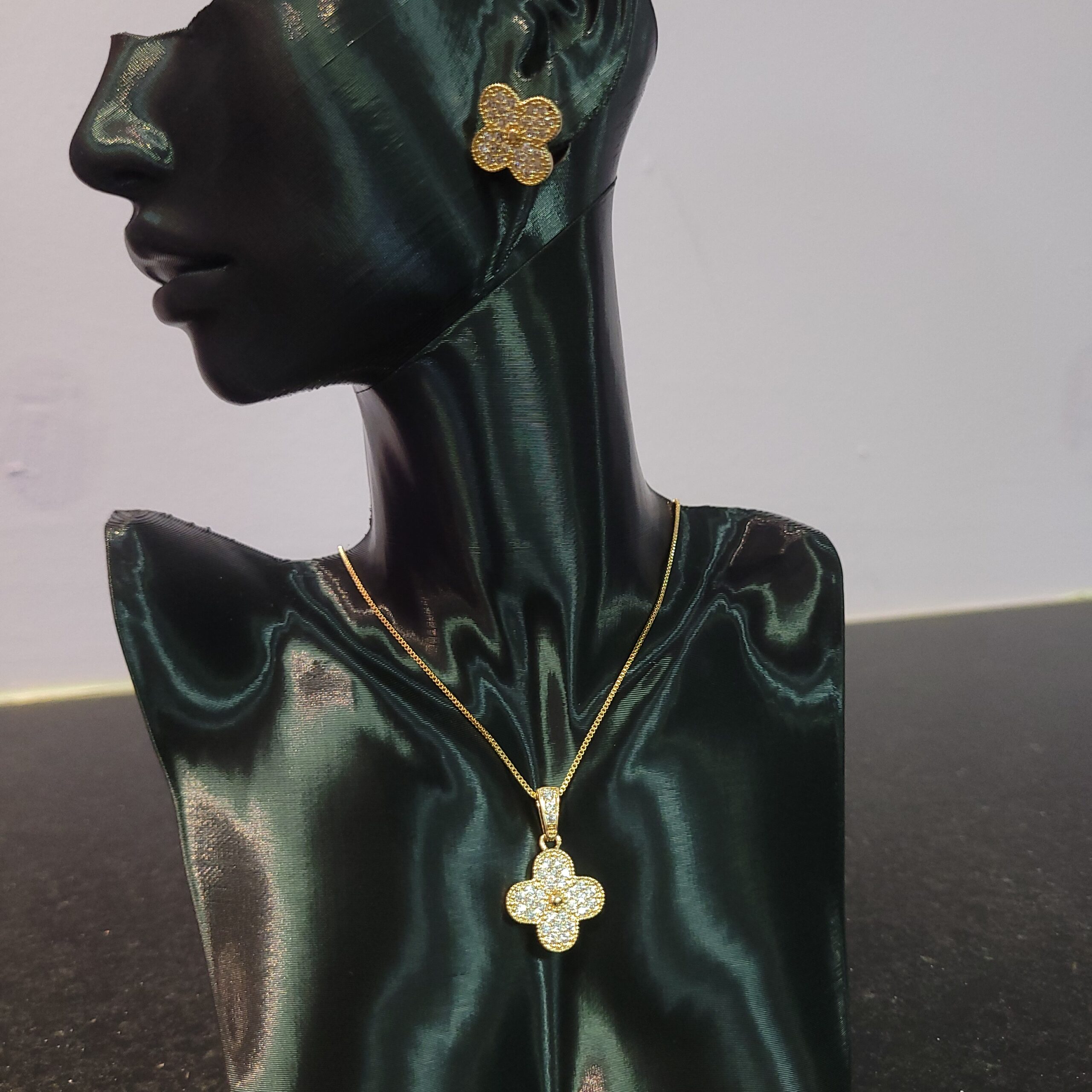 Conjunto Brinco e Colar – 11