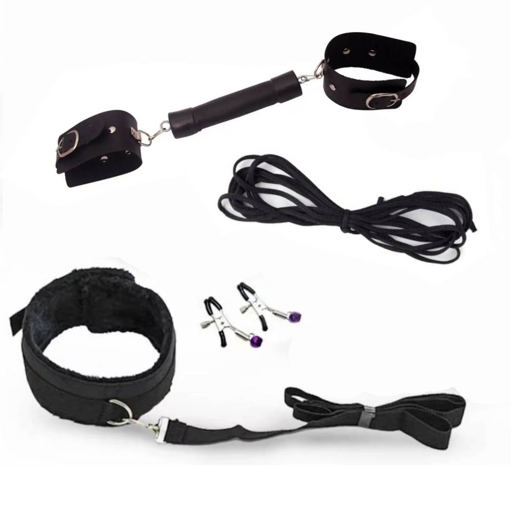 Kit Sadomasoquismo BDSM - Acompanha 4 Peças - Material em Alta Qualidade 1 Kit Sadomasoquismo BDSM - Acompanha 4 Peças - Material em Alta Qualidade